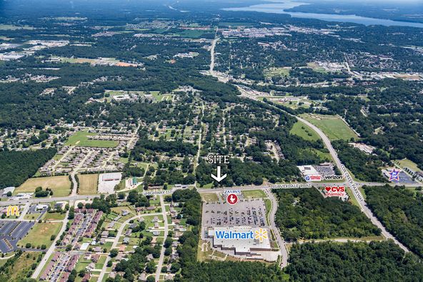 2710 Cloverdale Rd, Florence, AL 35633